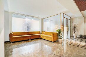 FabHotel Amrit Luxury Inn - Near Candor Tech Space