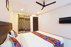 Fabhotel Living Suits