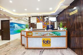 Fabhotel Living Suits