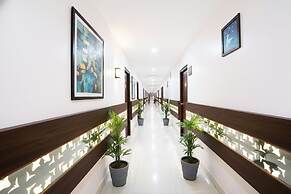 Fabhotel Living Suits