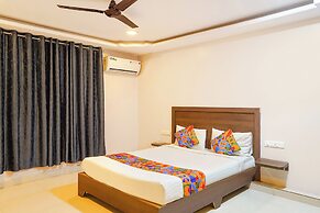 Fabhotel Living Suits