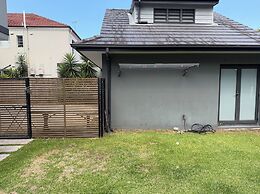 Manly 3 Bedroom Home - Upper Duplex