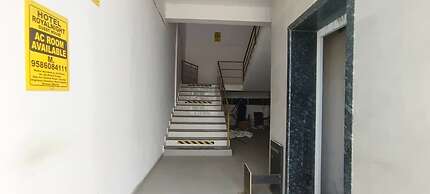 Royal Night Guesthouse - Daman