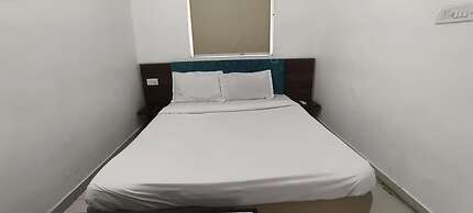 Royal Night Guesthouse - Daman