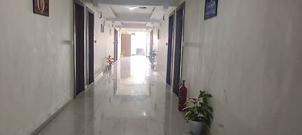 Royal Night Guesthouse - Daman