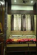 Vaishnavi Paying Guest House