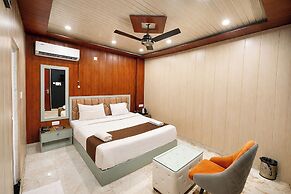 Hotel Ayushmaan Inn Varanasi