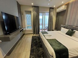 Rohm Staycations