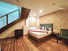 Hotel SV Grand Varanasi