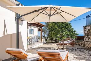 Villa Gisele With Private Pool