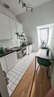 Charming 2 Apartments For Extended Stays