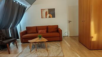 Charming 2 Apartments For Extended Stays