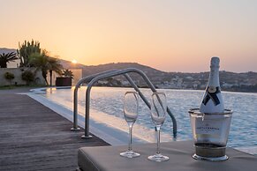 Caldera Blue Villa!!