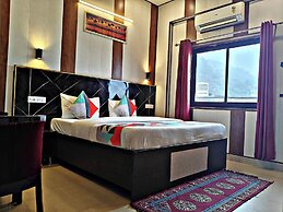 OM SHIVAAY INN