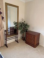 Room-cosy and Comfy Double Bedroom