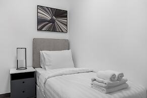 Modern 1BR with Balcony Sobha Hartland