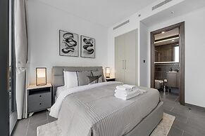 Modern 1BR with Balcony Sobha Hartland