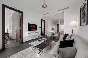 Modern 1BR with Balcony Sobha Hartland