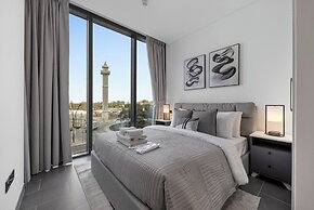 Modern 1BR with Balcony Sobha Hartland