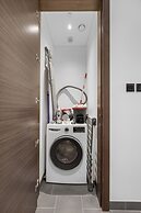 Modern 1BR with Balcony Sobha Hartland