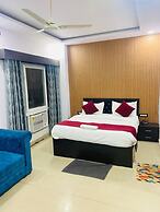 Hotel Paras R Inn