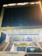 Hotel Paras R Inn