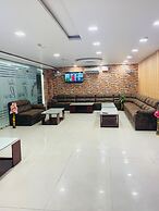 Hotel Paras R Inn