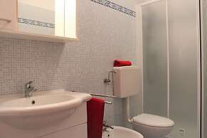Lovely Flat With Pool Access