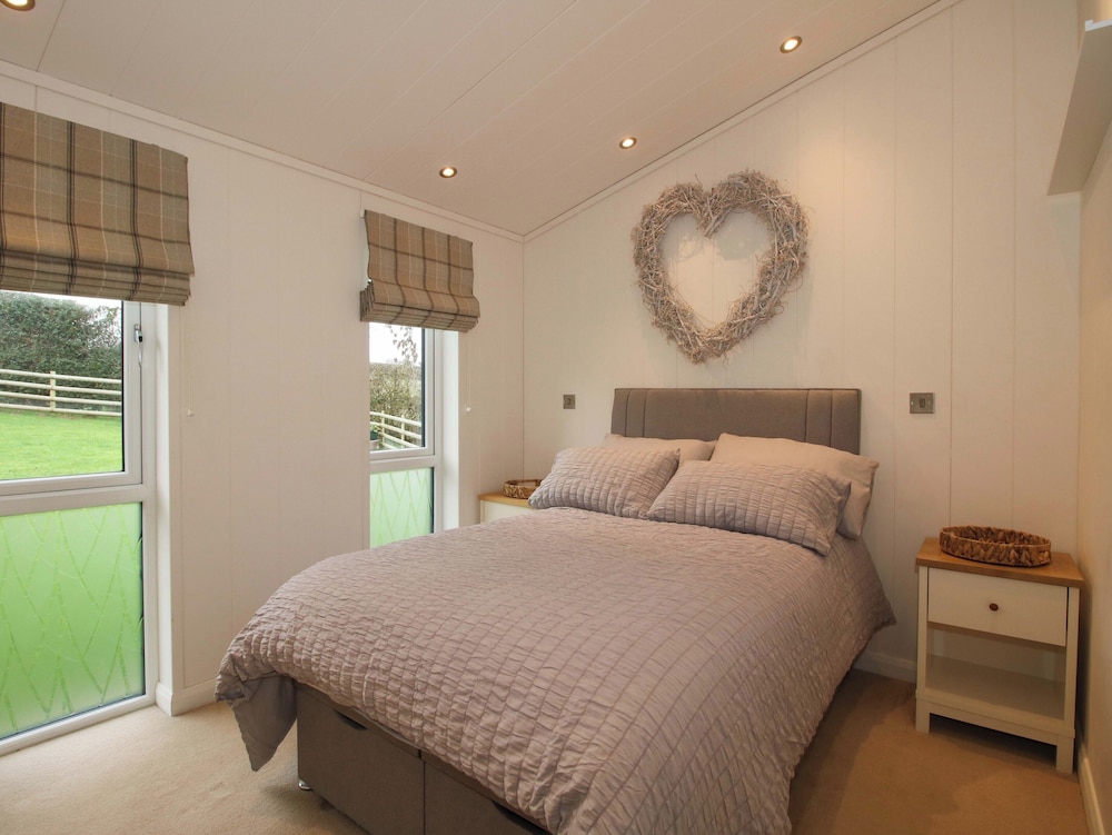 The Hedgerows - Hillview Lodges