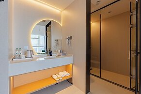 Lisi Future Hotel
