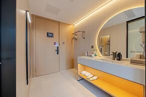 Lisi Future Hotel