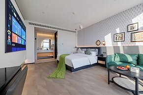 Lisi Future Hotel