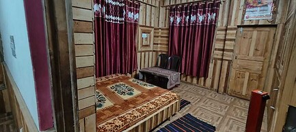 Royal Parshar Lake Home Stay