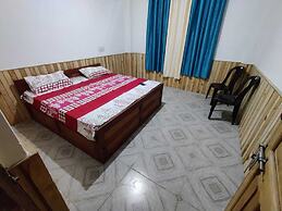 Royal Parshar Lake Home Stay