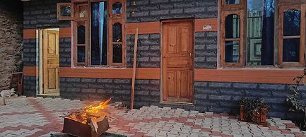 Royal Parshar Lake Home Stay