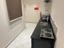 Transit 64 Hotel