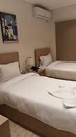 Transit 64 Hotel