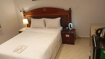 Transit 64 Hotel