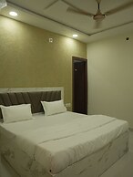 Tulsi Mahal Residency