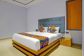 Hotel Nidhivan Palace