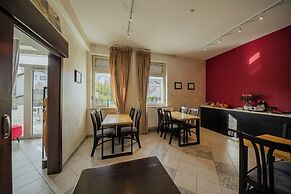 Hotel Maj Inn