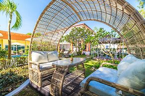 Tongtong Garden Holiday Hotel