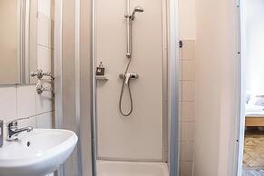 Comfy 2BR Apt For 6 Wiener Stadthalle