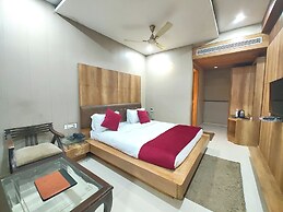 Hotel Gautam Grand Varanasi