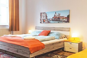 Spacious 2BR Apt Near Wiener Stadthalle