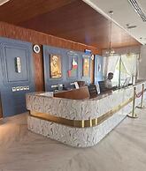 Alyas Hotel
