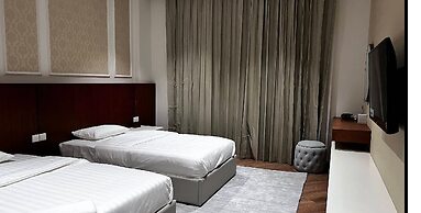 Alyas Hotel