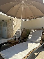 Private Hideaway in Zut Island