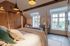 Stunning 6 BB Cottage & Annexe