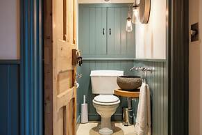 Stunning 6 BB Cottage & Annexe